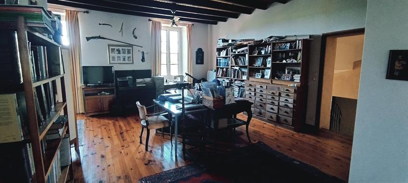 Maison - 409 m² - 17 pièces