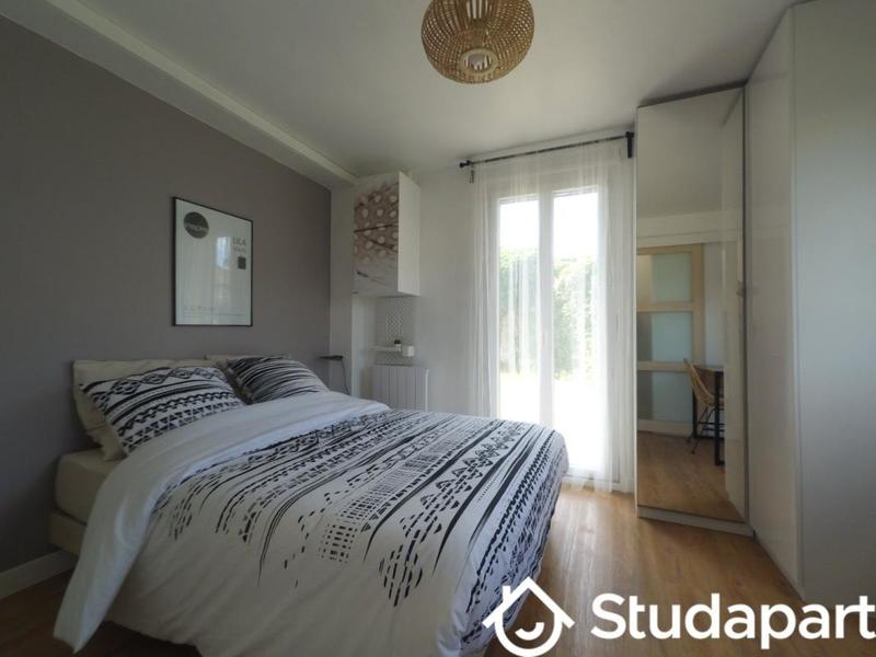 Chambre - 10 m² - 1 pièce