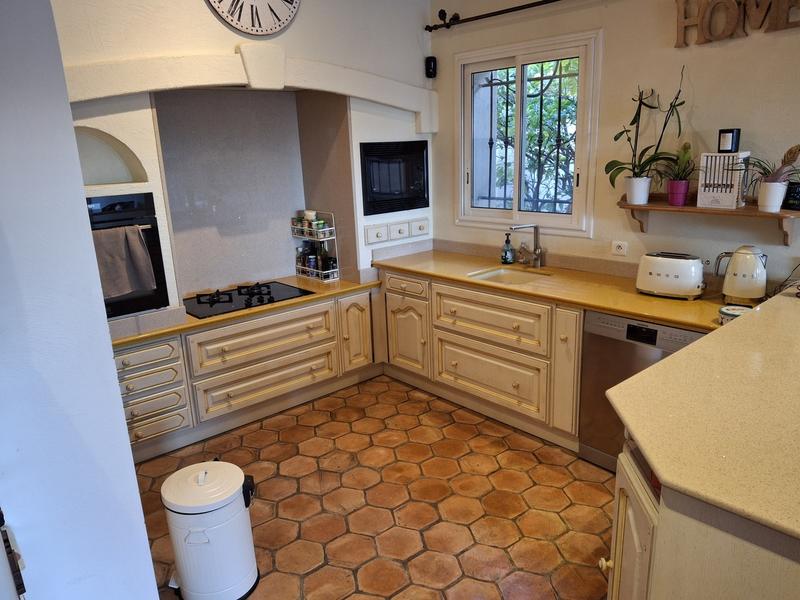 Maison - 212 m² - 8 pièces