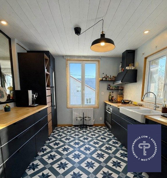 Maison - 103 m² - 5 pièces