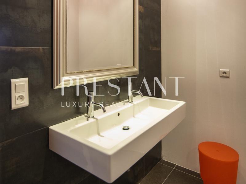 Maison - 421 m² - 10 pièces