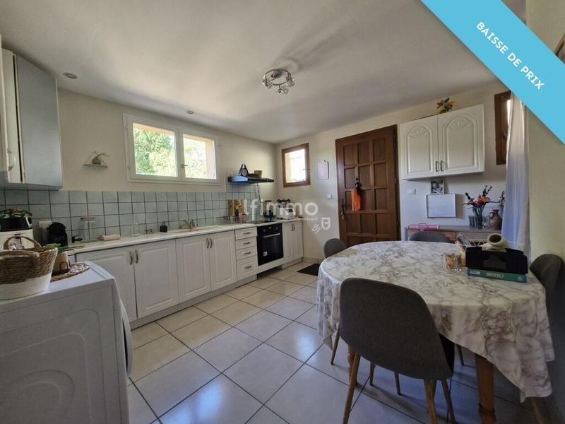 Maison - 280 m² - 10 pièces