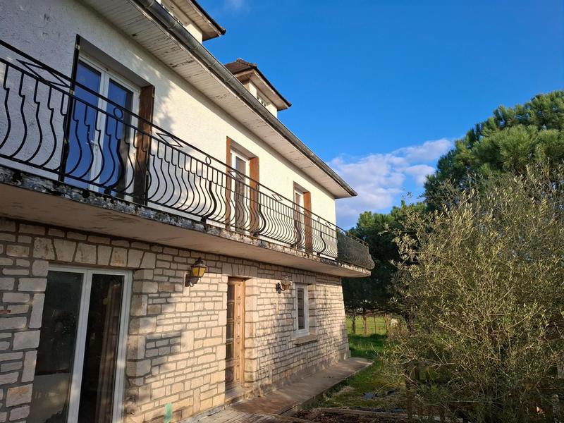 Maison - 205 m² - 8 pièces