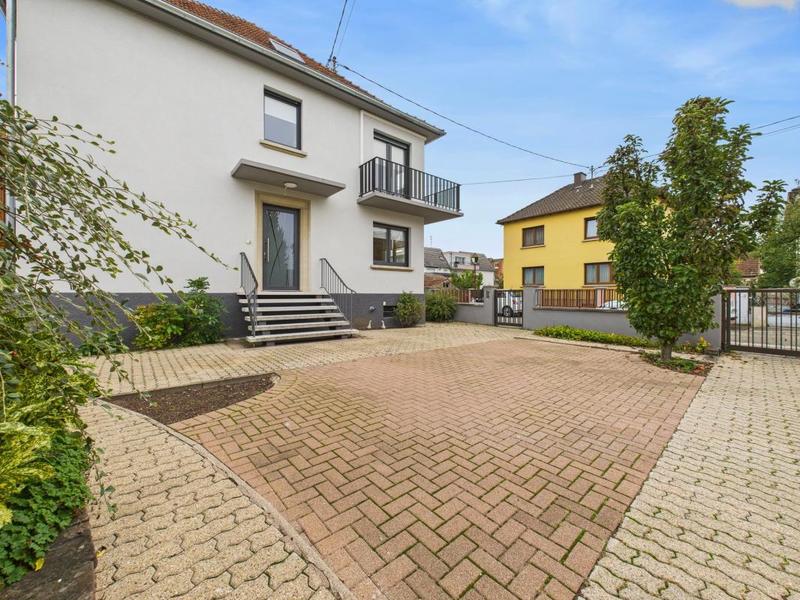 Maison - 202 m² - 5 pièces