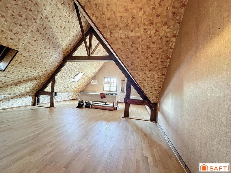 Maison - 207 m² - 8 pièces