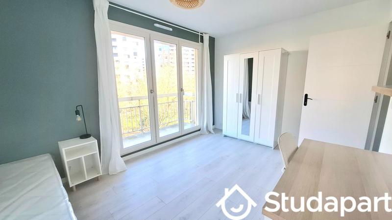 Chambre - 9 m² - 1 pièce