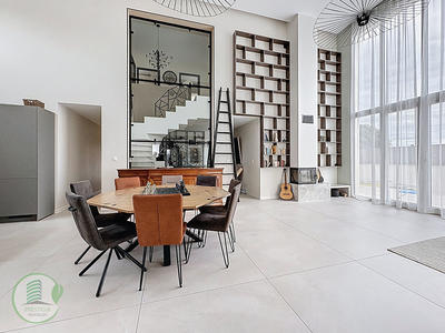 Maison - 187 m² - 7 pièces