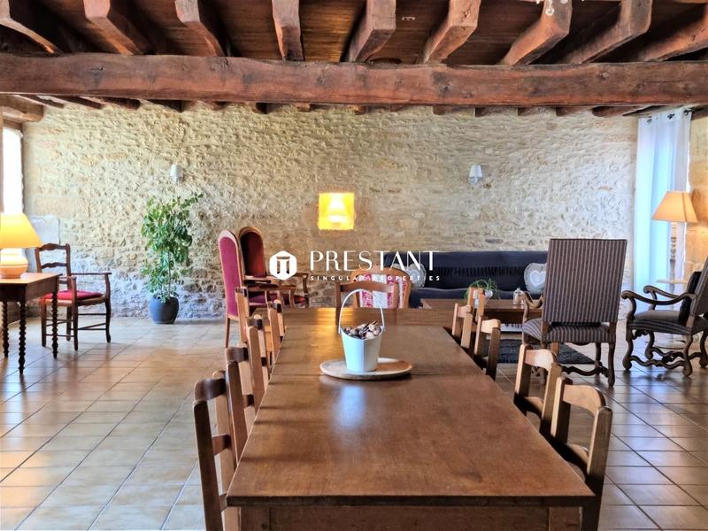 Maison de domaine - 540 m² - 18 pièces