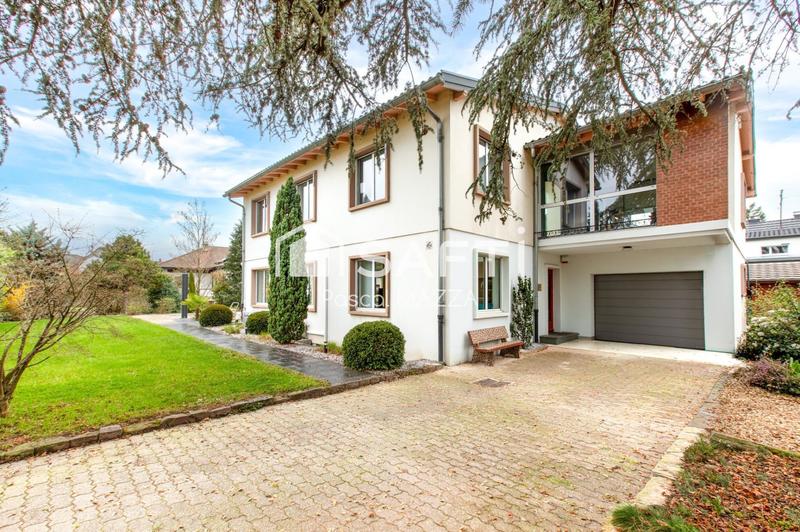 Villa - 220 m² - 7 pièces