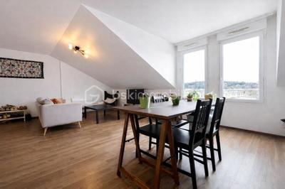 Studio - 42 m² - 1 pièce