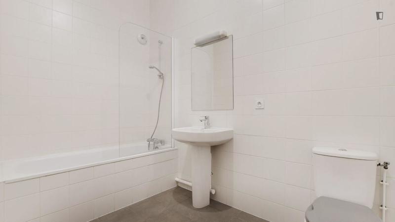 Chambre - 12 m² - 6 pièces