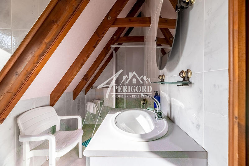 Maison - 210 m² - 10 pièces