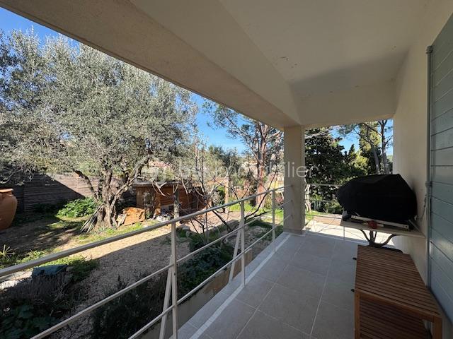 Maison - 101 m² - 4 pièces