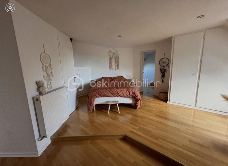 Maison traditionnelle - 148 m² - 6 pièces