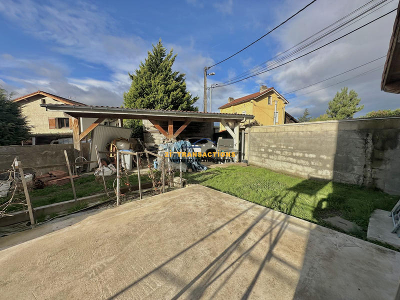 Maison traditionnelle - 169 m² - 6 pièces