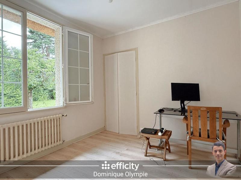 Maison - 231 m² - 9 pièces