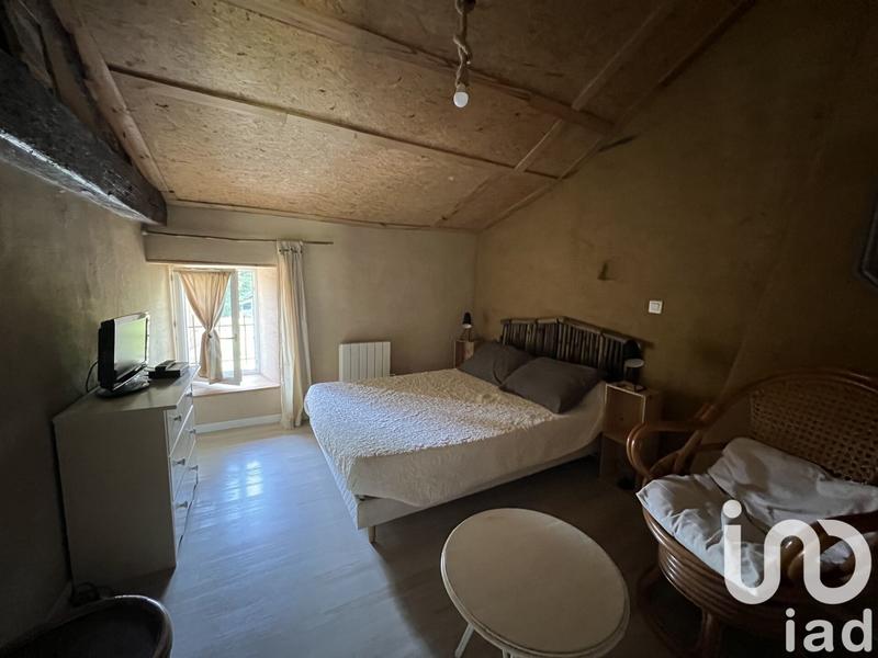 Maison - 220 m² - 5 pièces