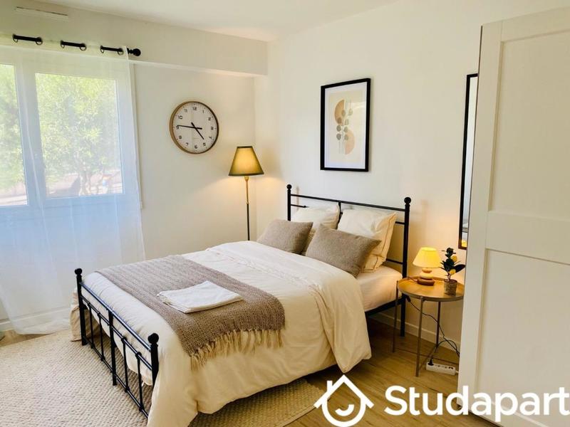 Chambre - 10 m² - 1 pièce