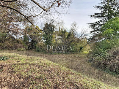 Maison - 217 m² - 6 pièces