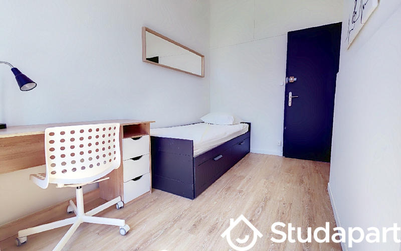 Chambre - 10 m² - 1 pièce
