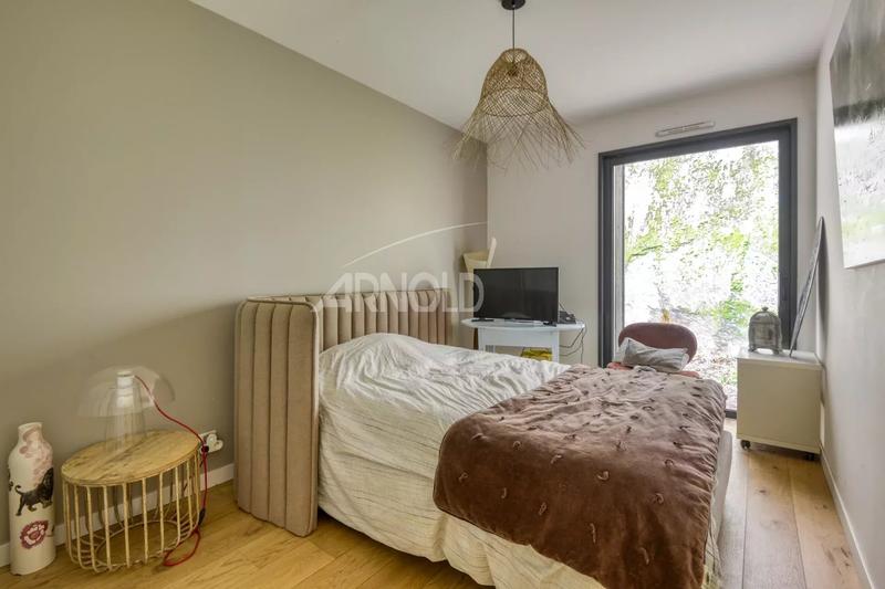 Maison - 180 m² - 8 pièces