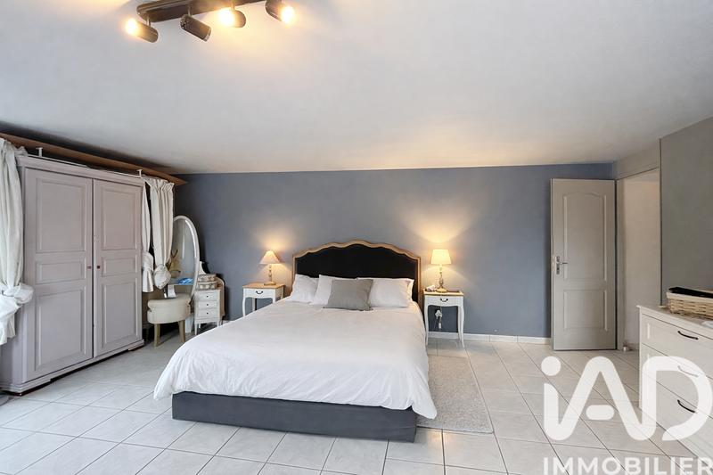 Maison de ville - 315 m² - 7 pièces