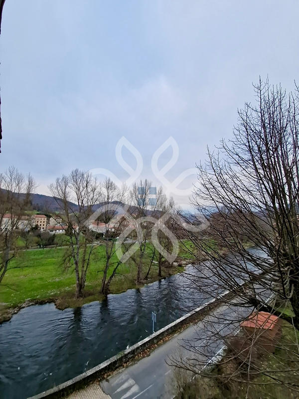 Propriété - 380 m² - 27 pièces