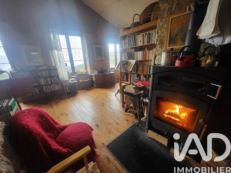 Maison - 227 m² - 7 pièces