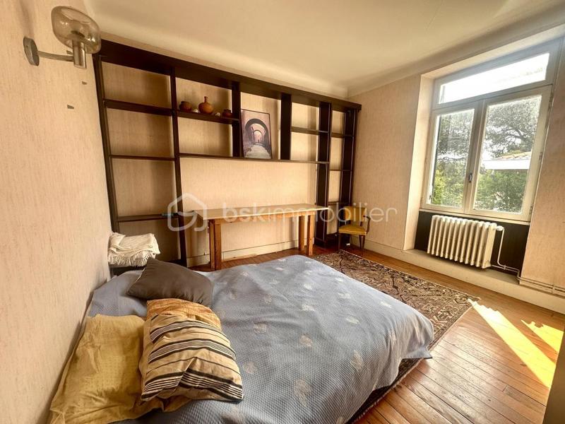 Demeure - 298 m² - 12 pièces