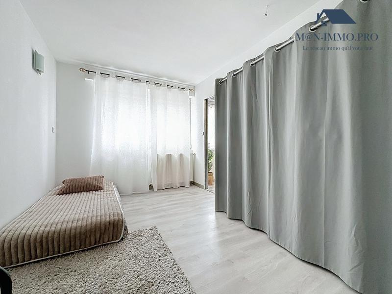 Maison traditionnelle - 205 m² - 6 pièces