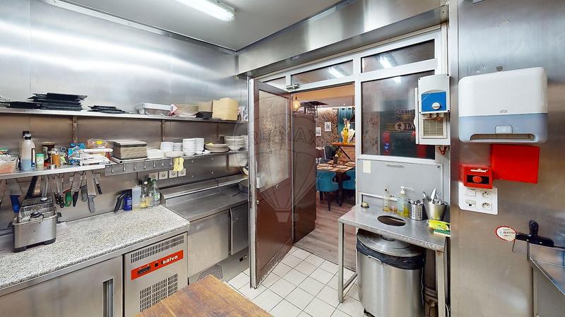 Hôtellerie / Restauration - 130 m² - 4 pièces