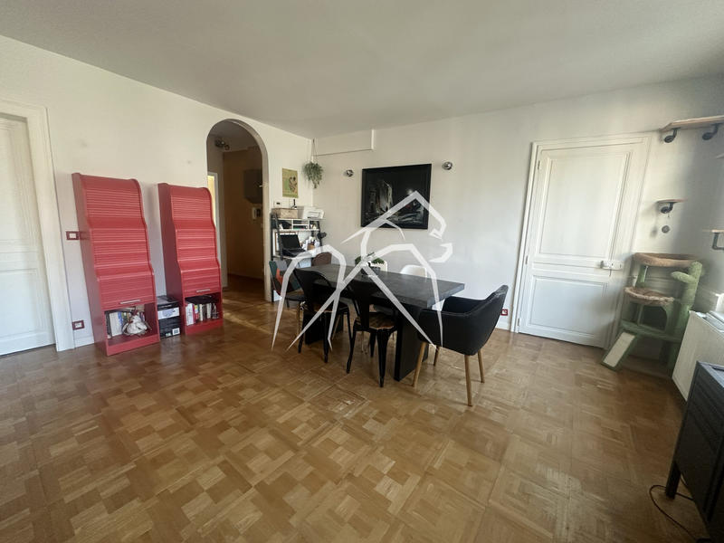 Appartement - 87 m² - 4 pièces