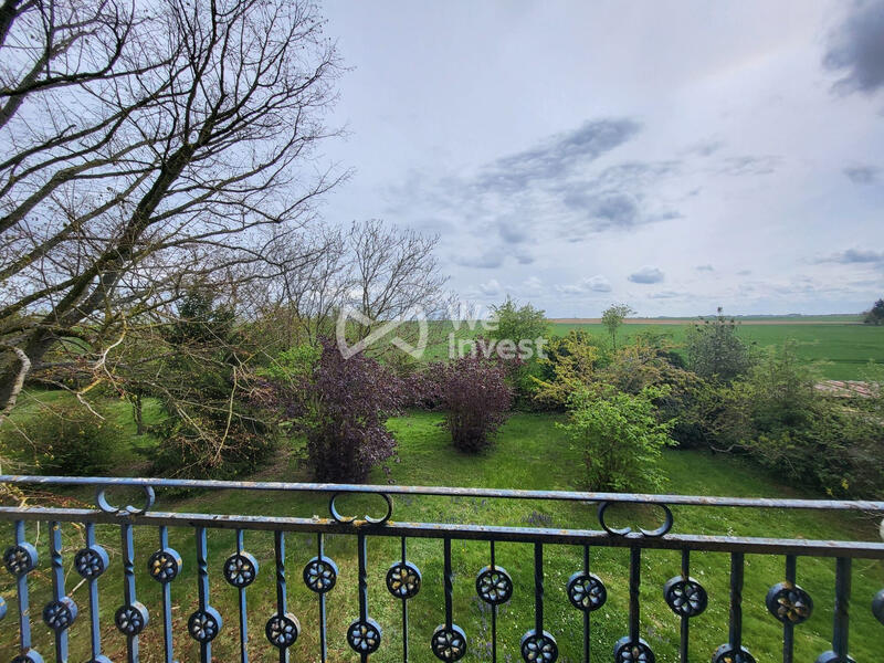 Maison traditionnelle - 197 m² - 10 pièces