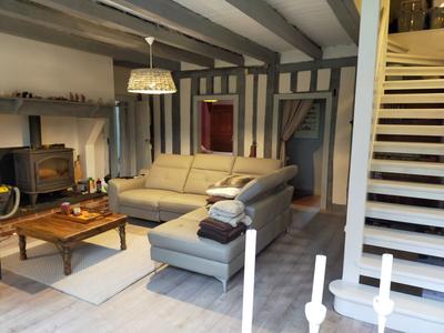 Maison - 220 m² - 8 pièces