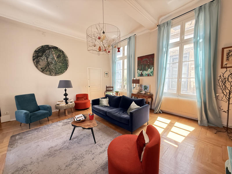 Appartement - 231 m² - 7 pièces