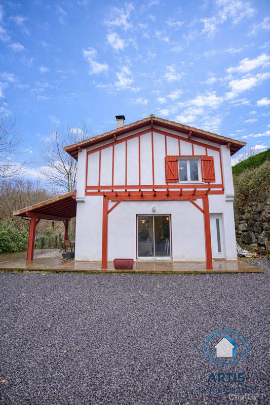 Maison traditionnelle - 135 m² - 5 pièces
