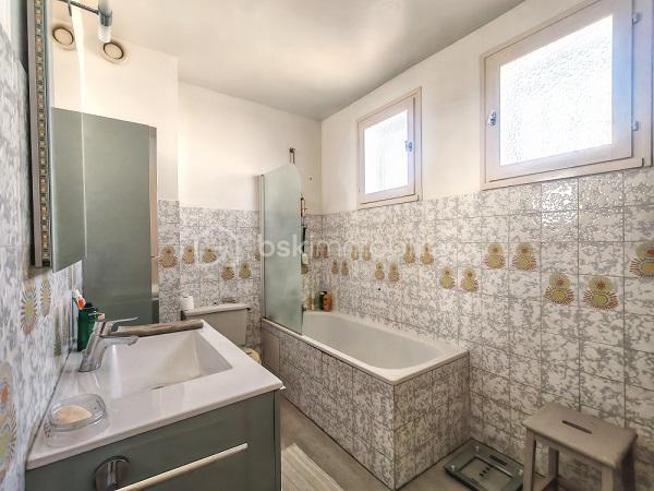 Villa - 90 m² - 4 pièces