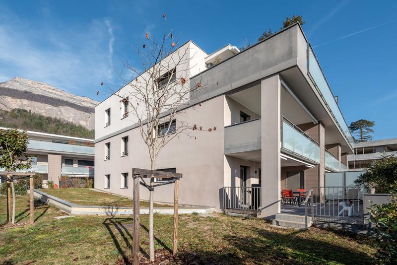 Appartement - 94 m² - 4 pièces