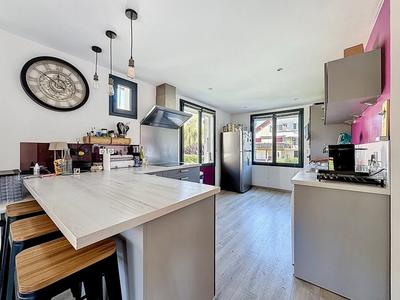 Maison - 104 m² - 5 pièces