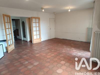 Appartement - 99 m² - 4 pièces