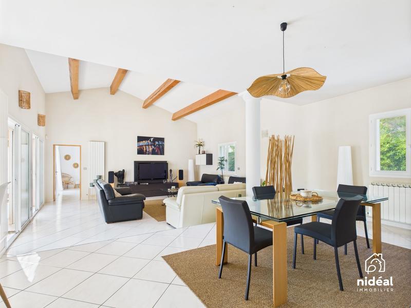 Villa - 172 m² - 5 pièces