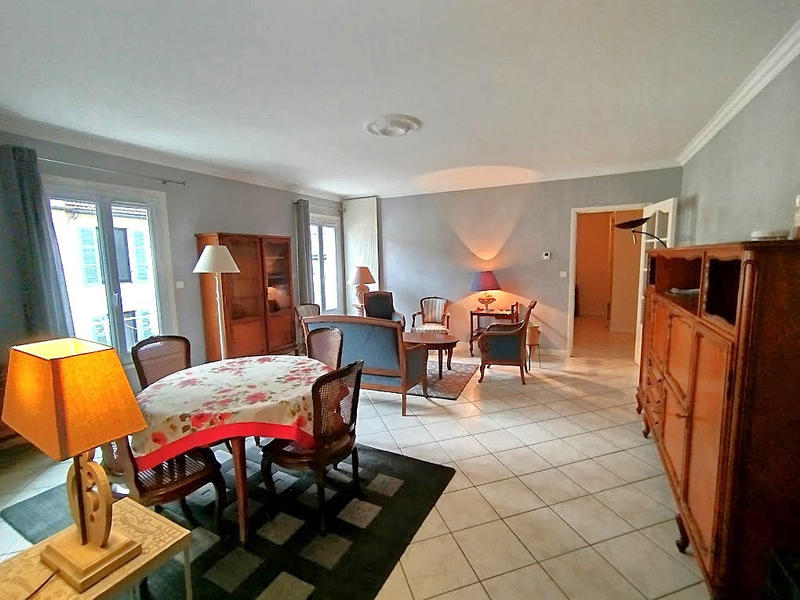 Appartement - 82 m² - 3 pièces