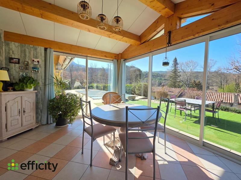 Villa - 118 m² - 6 pièces