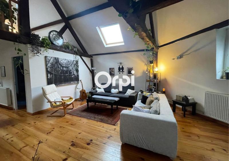 Loft - 98 m² - 3 pièces