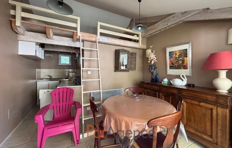 Maison - 235 m² - 6 pièces