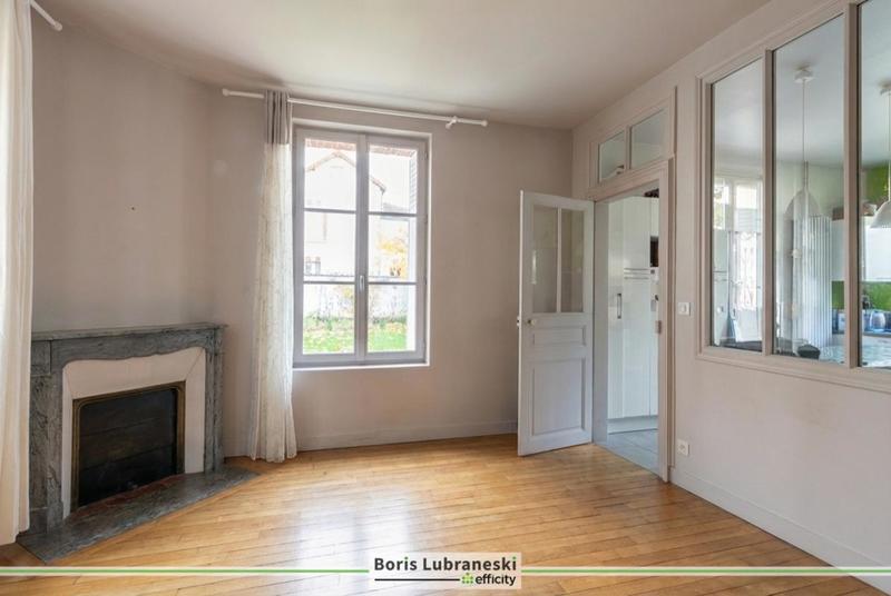 Maison - 206 m² - 7 pièces