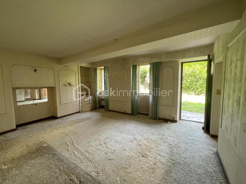 Demeure - 203 m² - 10 pièces