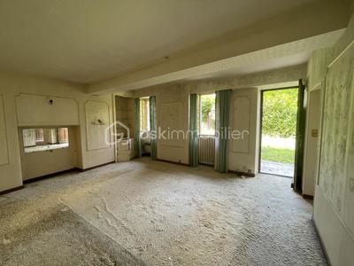 Demeure - 203 m² - 10 pièces