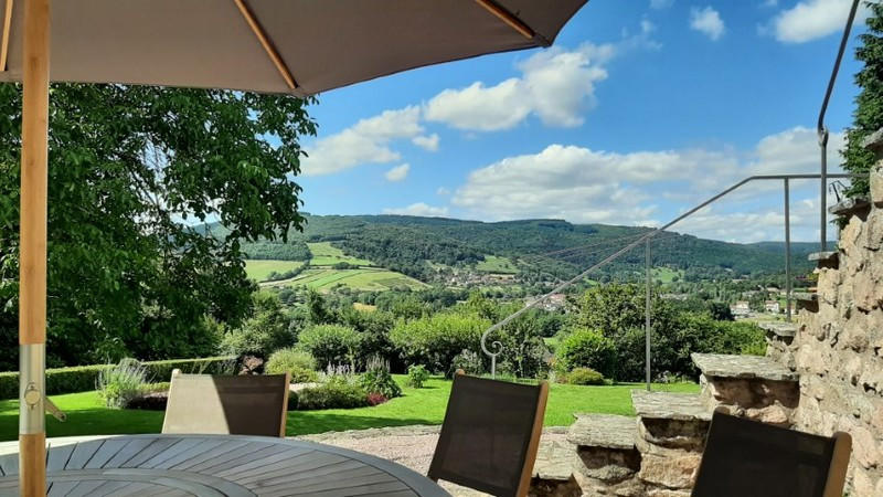 Maison - 247 m² - 7 pièces