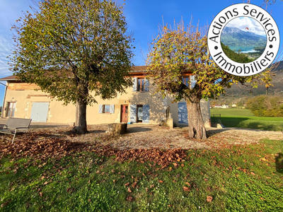 Appartement - 86 m² - 4 pièces